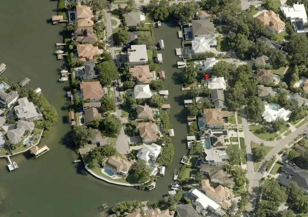 5123 W Neptune Way Tampa FL 33609