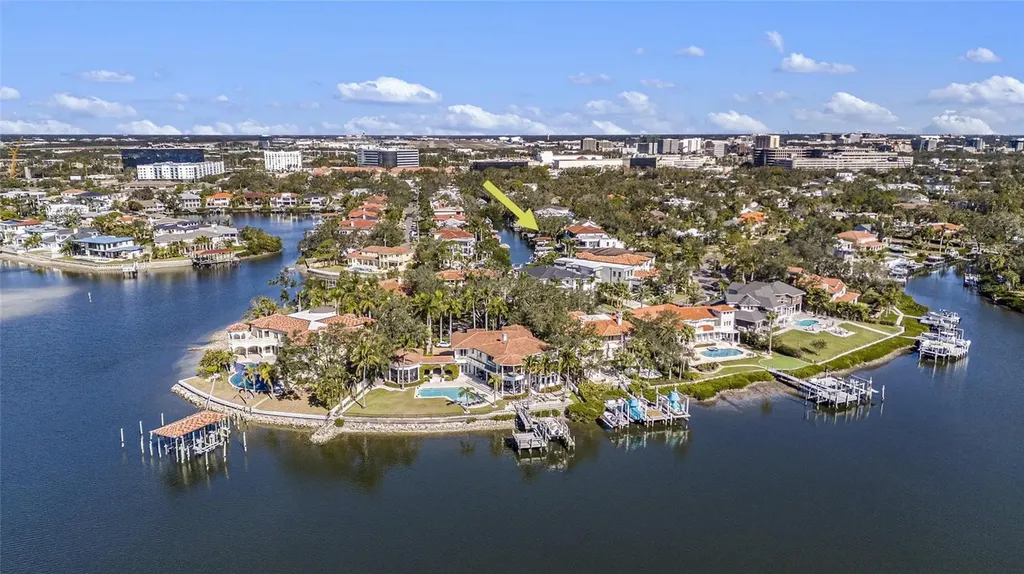 5123 W Neptune Way Tampa FL 33609