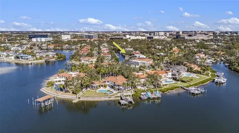 5123 W Neptune Way Tampa FL 33609