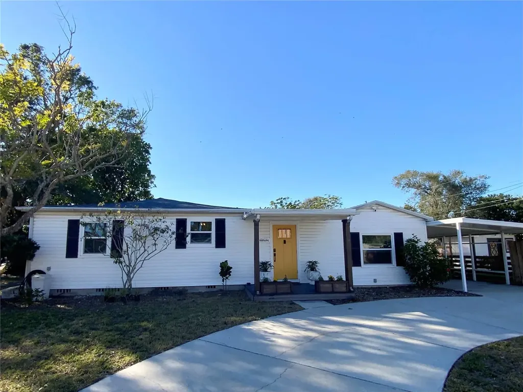 4701 22nd Avenue N St Petersburg FL 33713