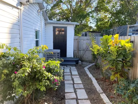 4701 22nd Avenue N St Petersburg FL 33713