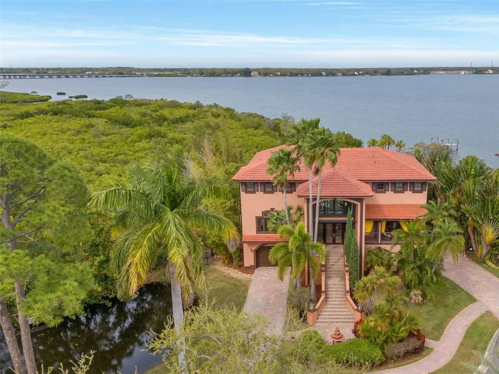 111 Wateredge Court Safety Harbor FL 34695