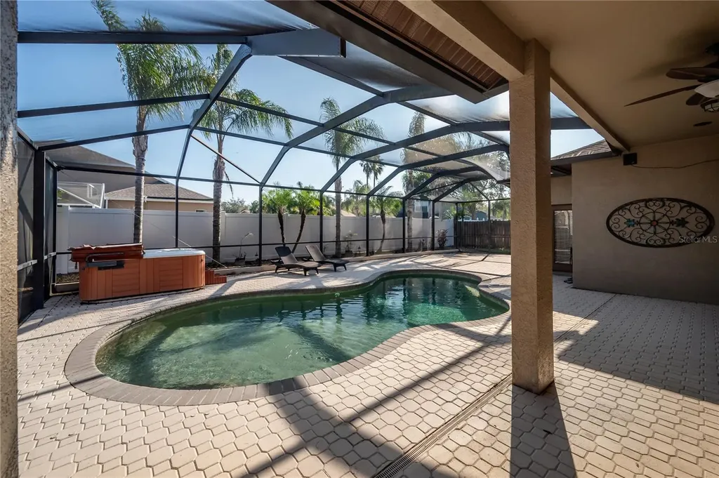 10126 Londonshire Lane Tampa FL 33647