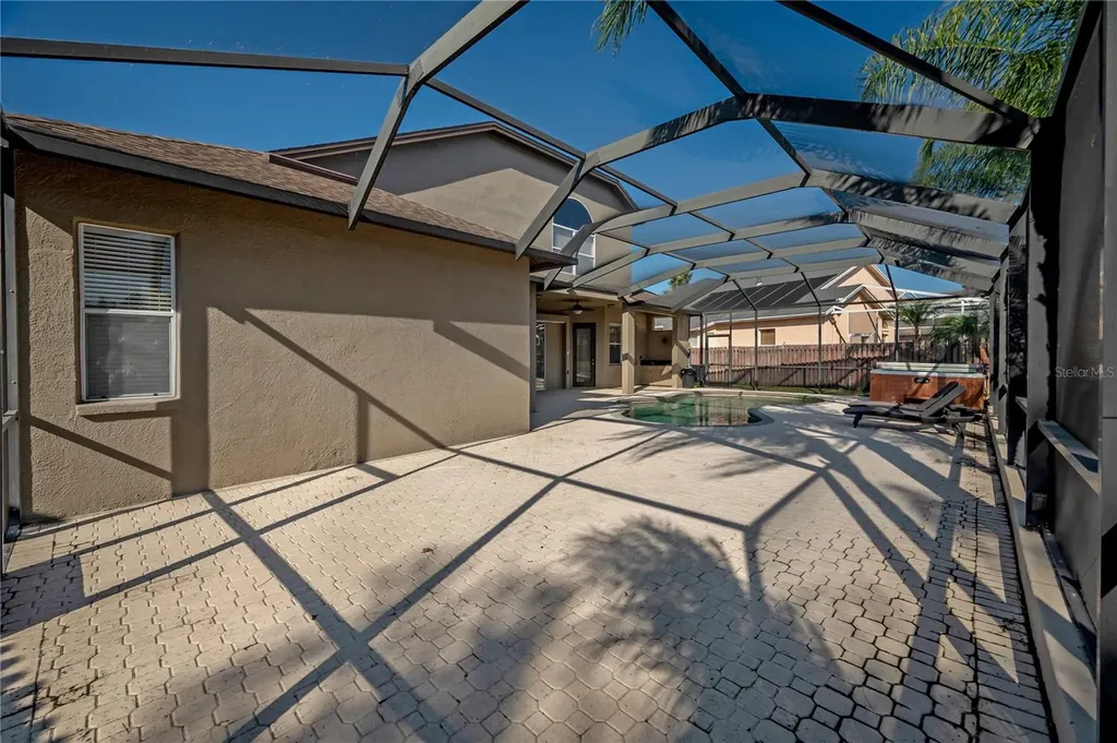 10126 Londonshire Lane Tampa FL 33647
