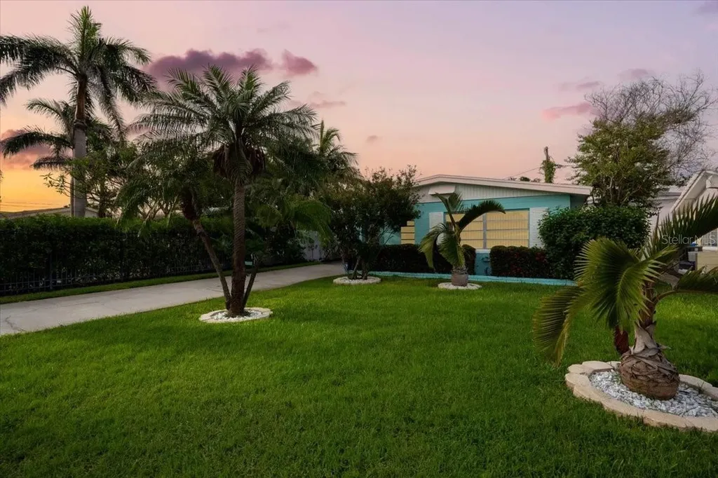 11435 2nd Street E Treasure Island FL 33706
