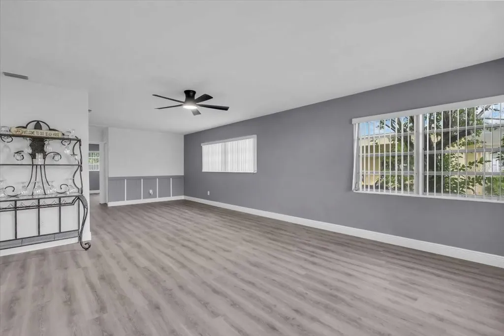11435 2nd Street E Treasure Island FL 33706