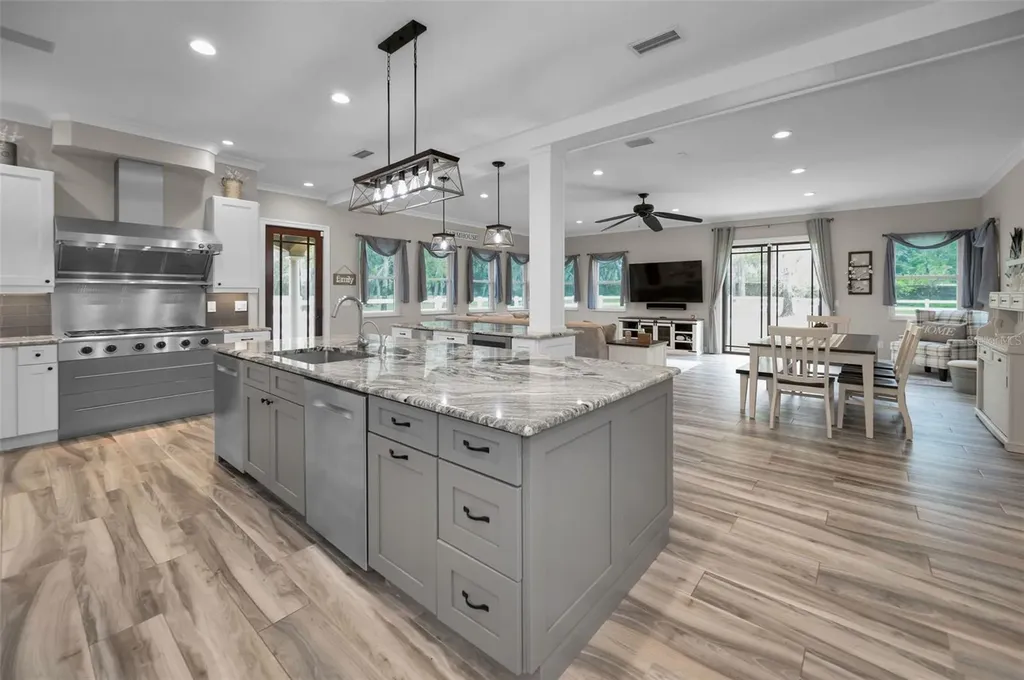249 Dogwood Trace Tarpon Springs FL 34688