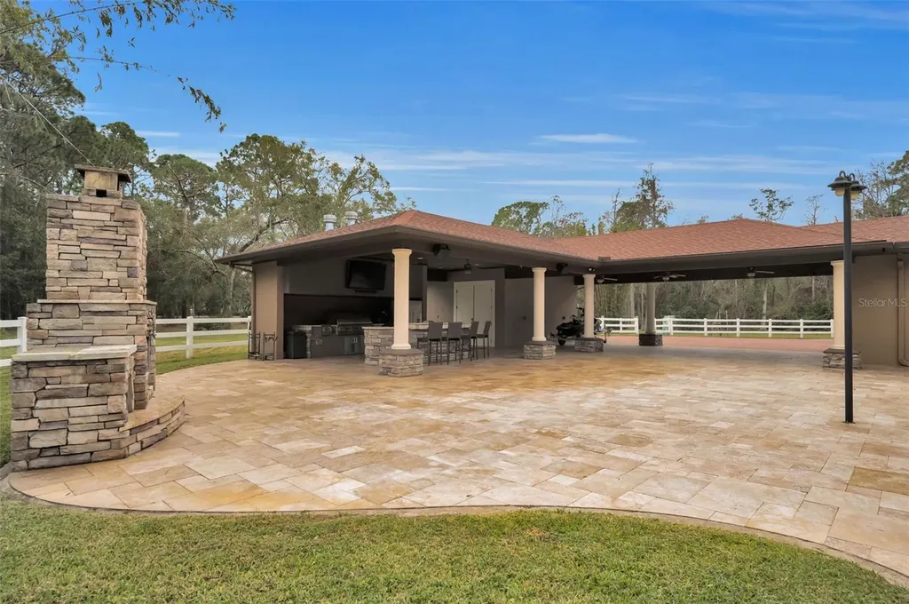 249 Dogwood Trace Tarpon Springs FL 34688