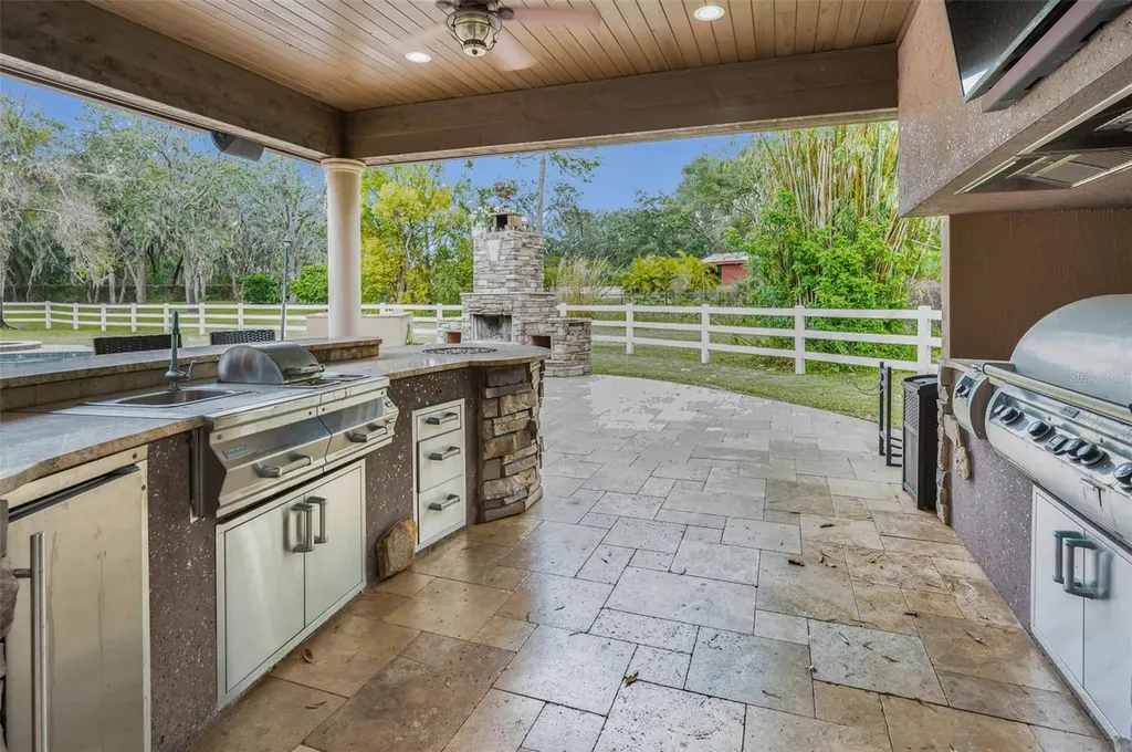 249 Dogwood Trace Tarpon Springs FL 34688