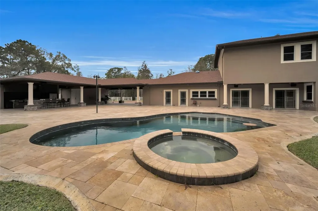 249 Dogwood Trace Tarpon Springs FL 34688