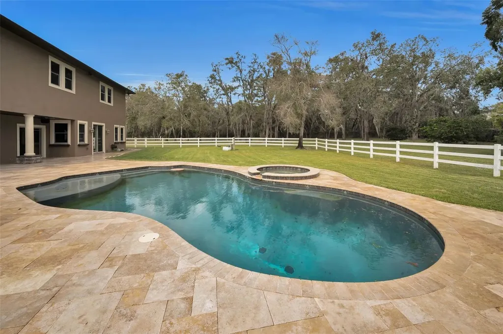 249 Dogwood Trace Tarpon Springs FL 34688