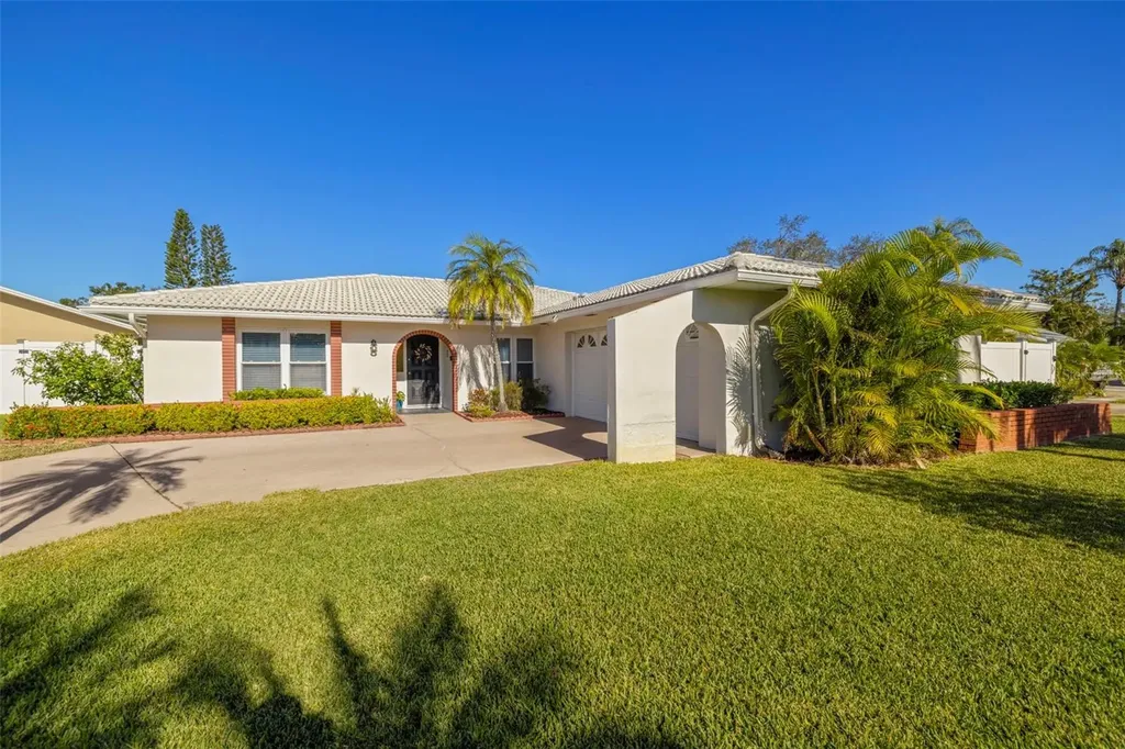 13025 Forest Drive Seminole FL 33776