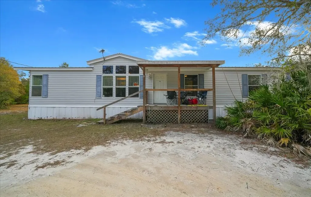 137 Franklin Avenue Pomona Park FL 32181