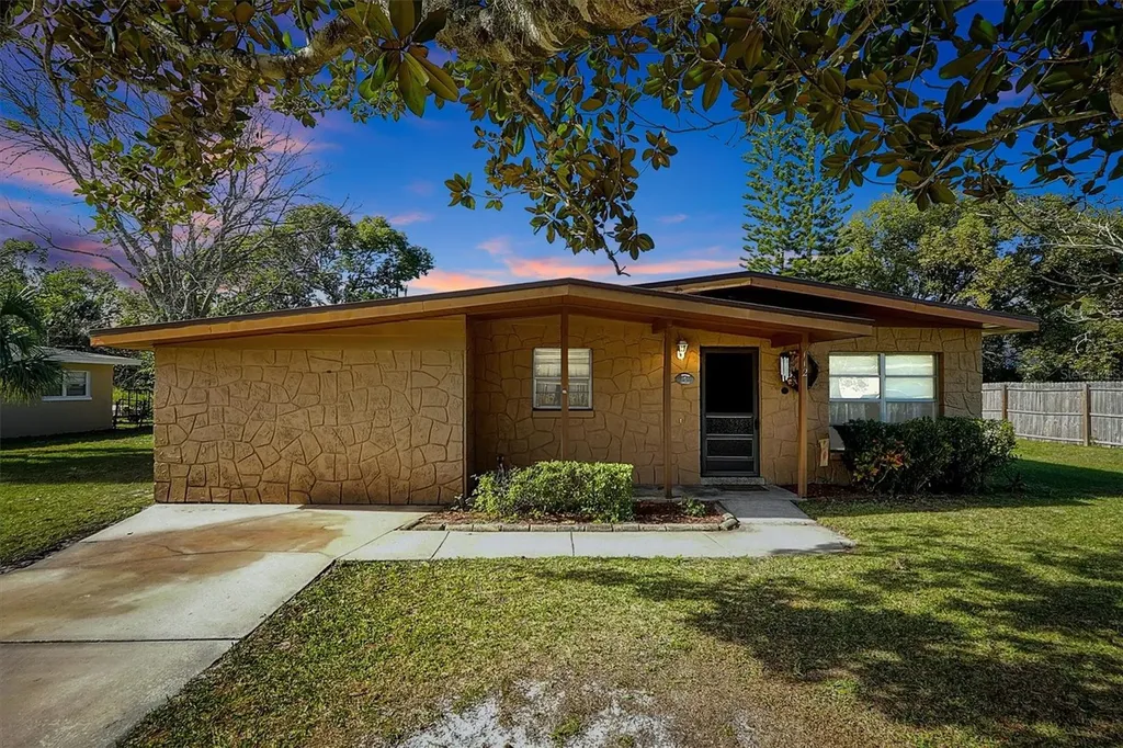 112 Azalea Lane Sanford FL 32773