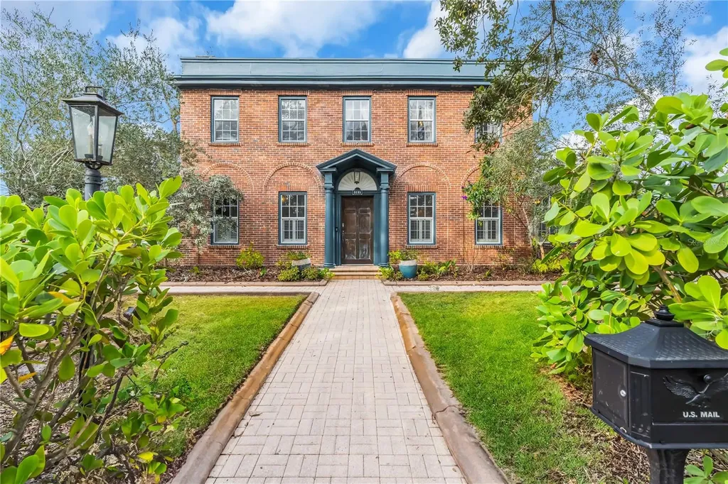 6095 2nd Avenue S St Petersburg FL 33707