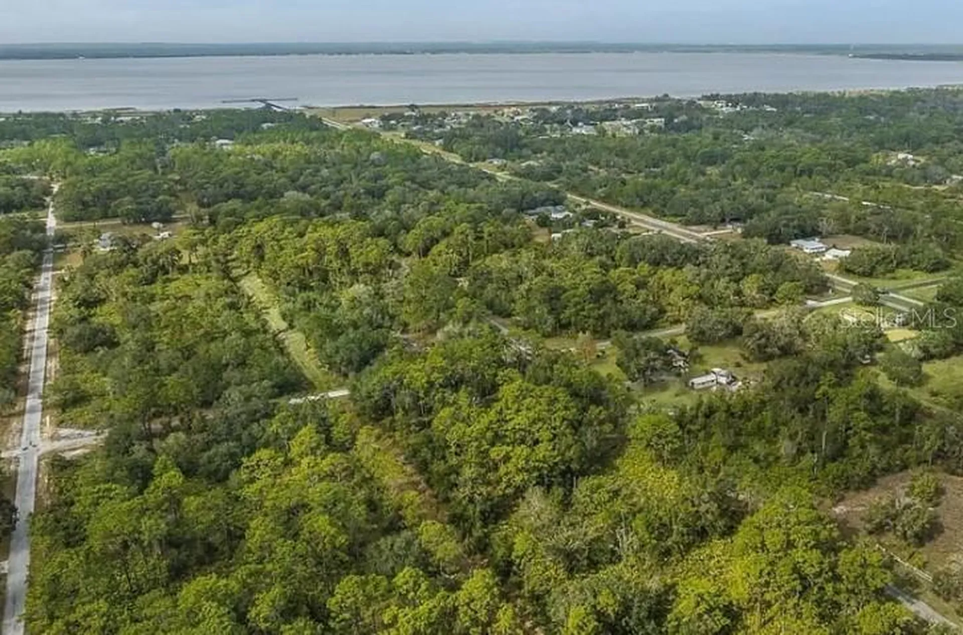 915 Indian Lake Drive Indian Lake Estates FL 33855