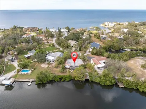 2014 Cove Court Holiday FL 34691