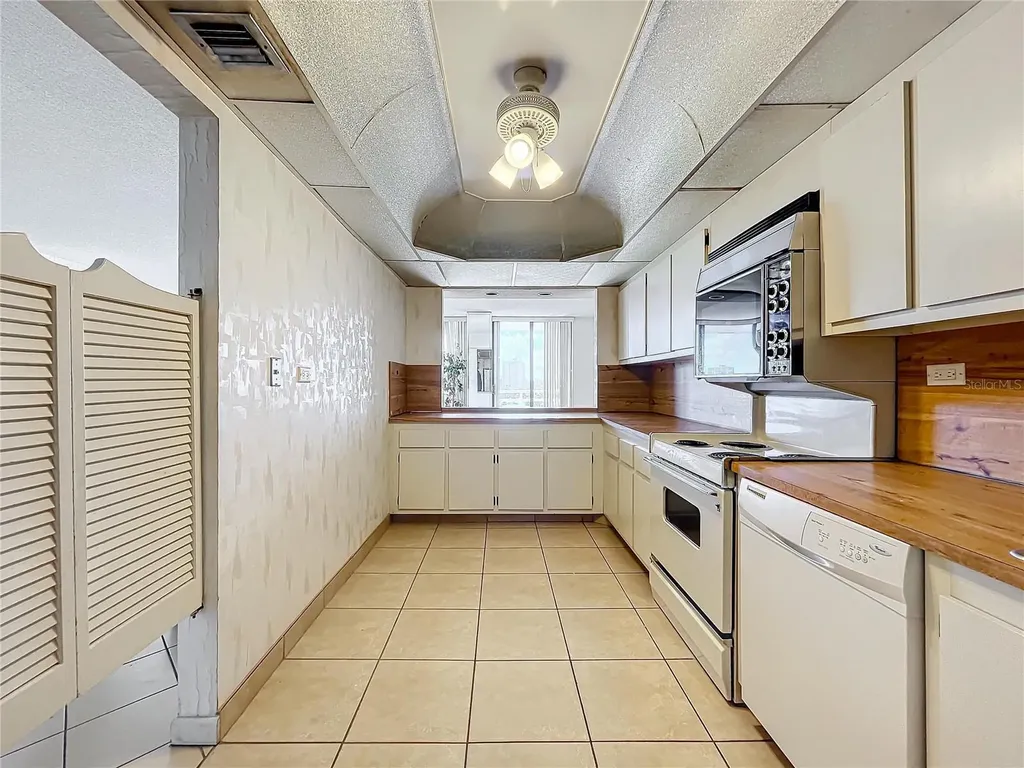 20225 NE 34th Court Miami FL 33180