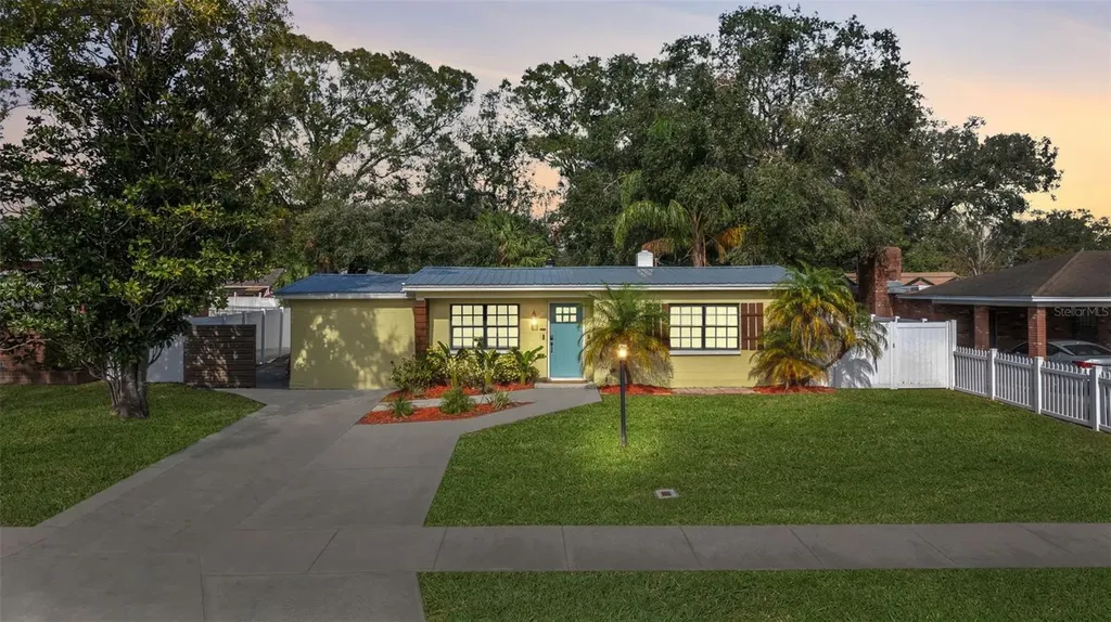 1715 W Ferris Avenue Tampa FL 33603