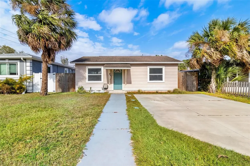 791 48th Avenue N St Petersburg FL 33703