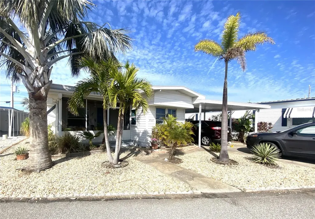 2307 New York Avenue Bradenton FL 34207