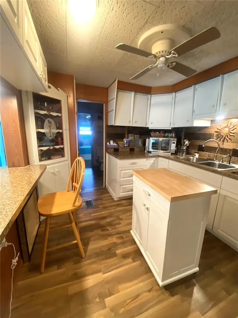 2307 New York Avenue Bradenton FL 34207