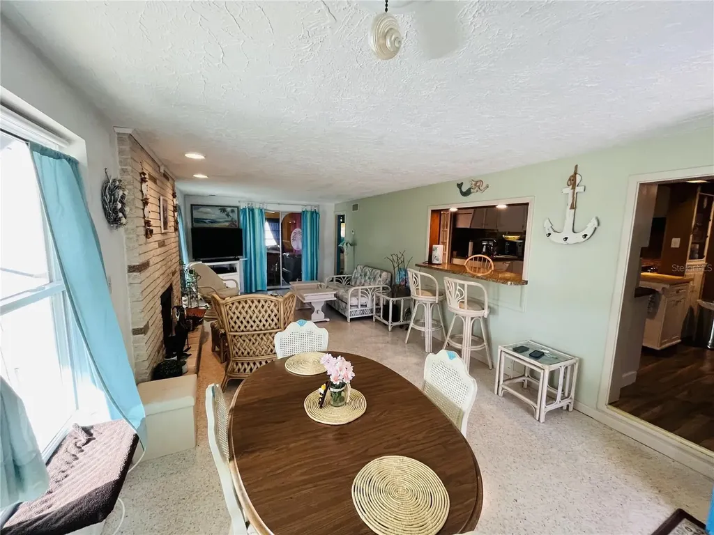 2307 New York Avenue Bradenton FL 34207