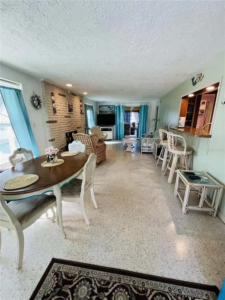 2307 New York Avenue Bradenton FL 34207