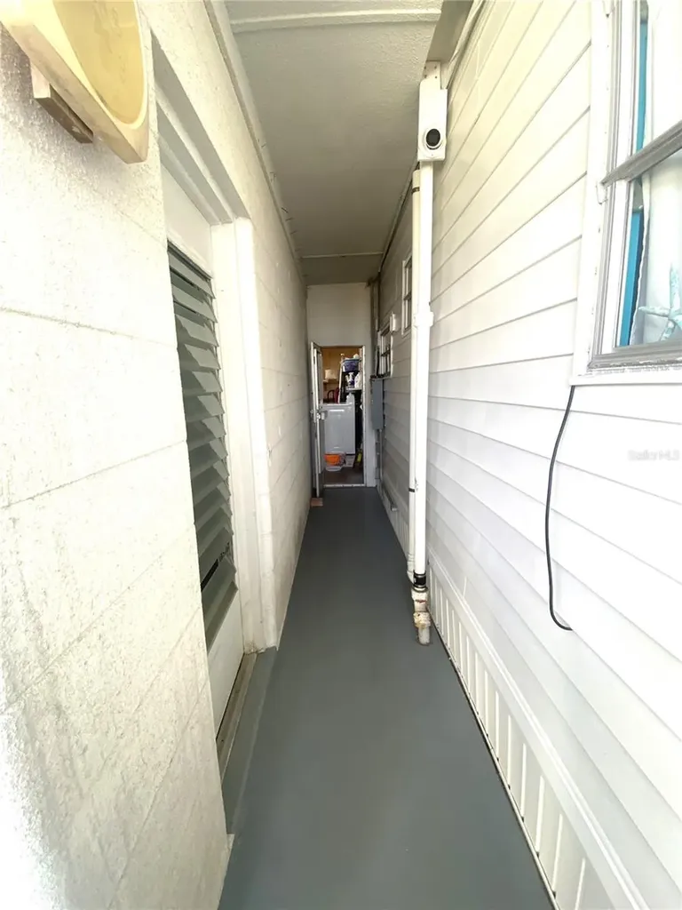 2307 New York Avenue Bradenton FL 34207