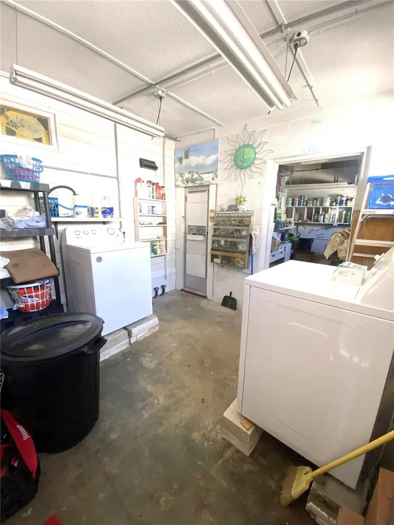 2307 New York Avenue Bradenton FL 34207