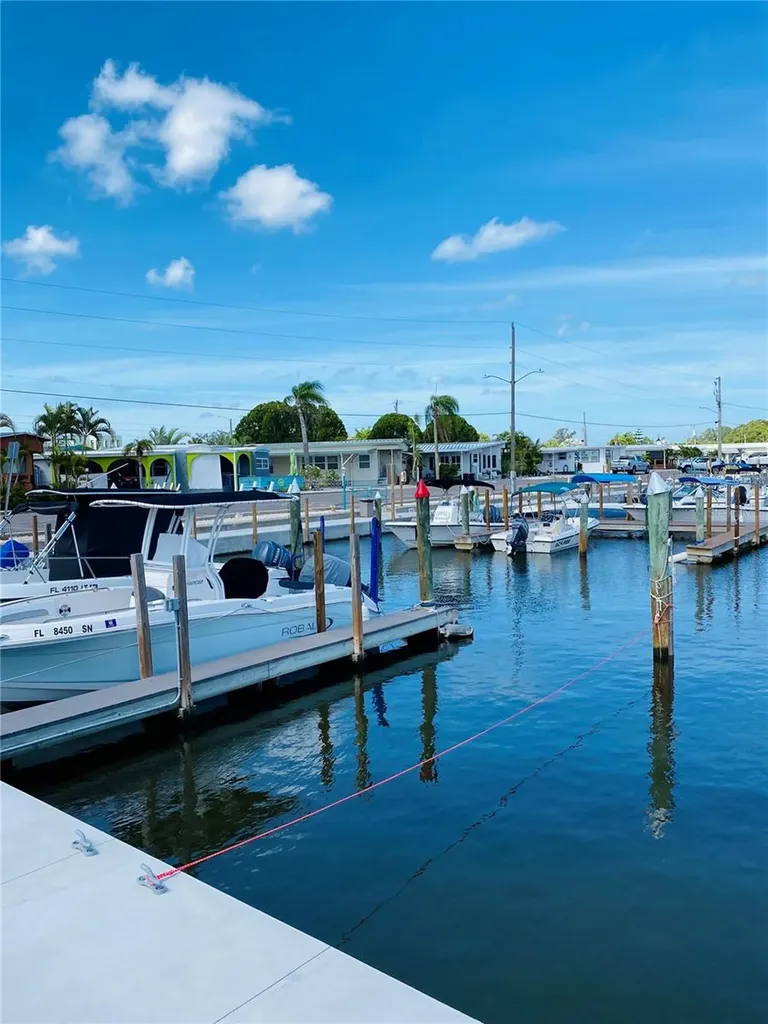 2307 New York Avenue Bradenton FL 34207