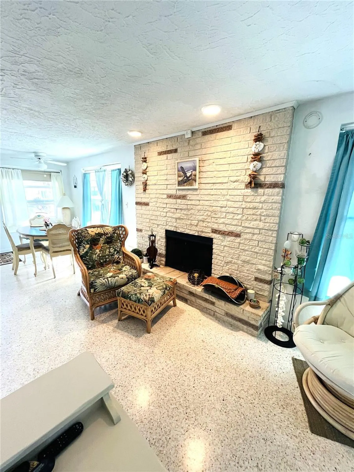 2307 New York Avenue Bradenton FL 34207