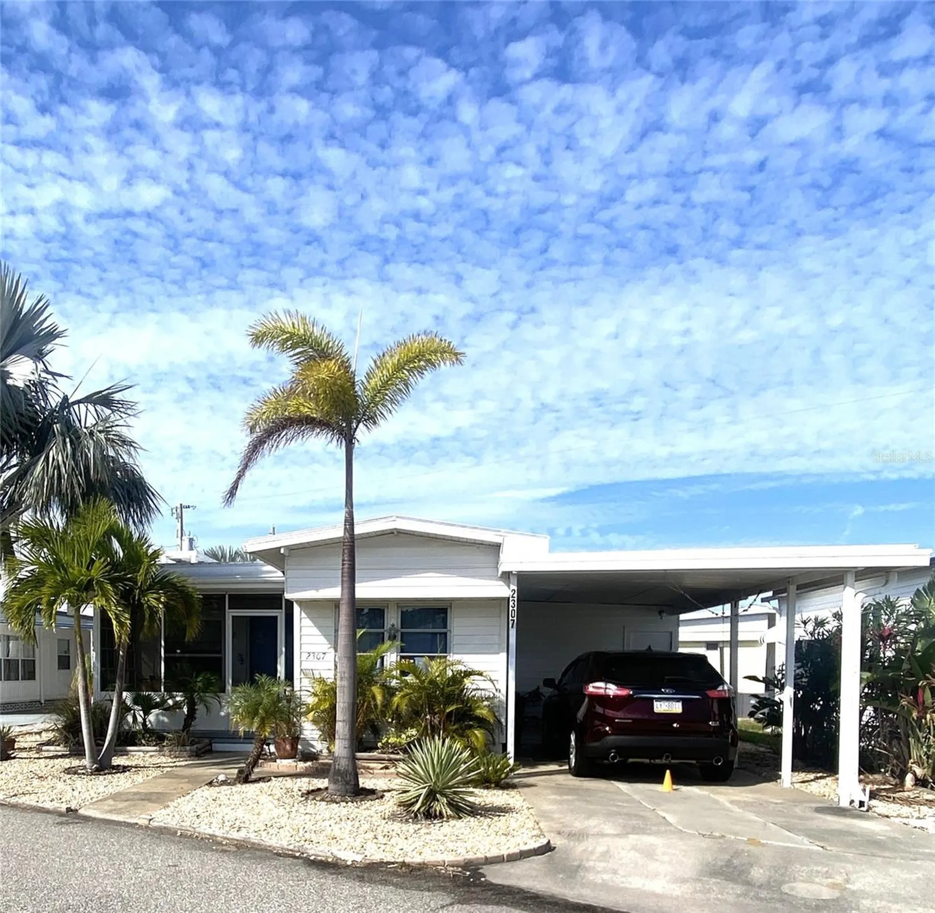 2307 New York Avenue Bradenton FL 34207