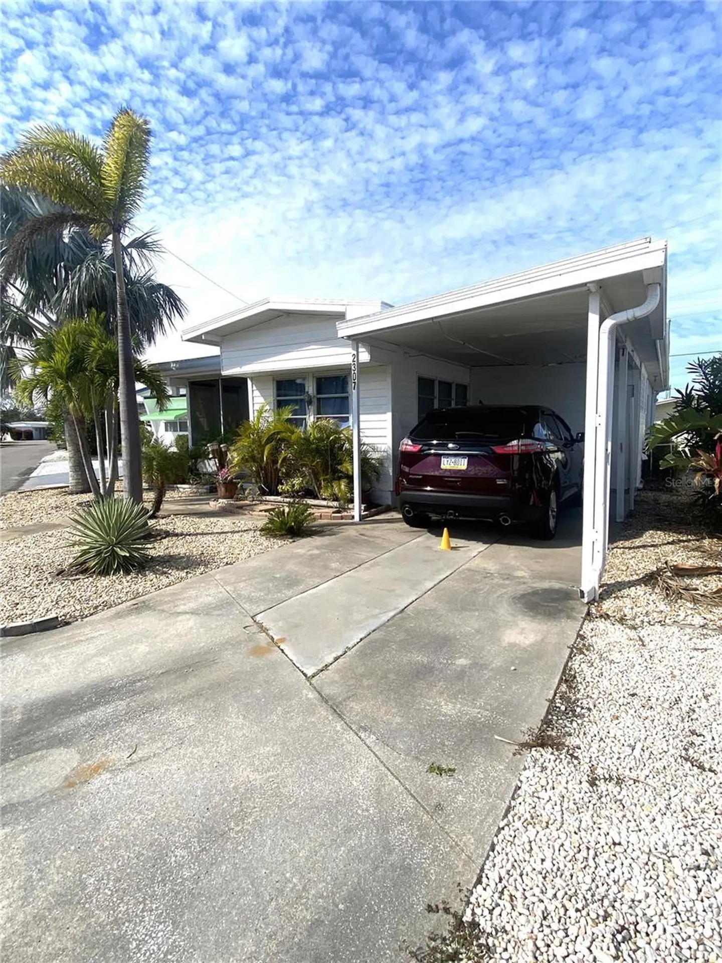 2307 New York Avenue Bradenton FL 34207