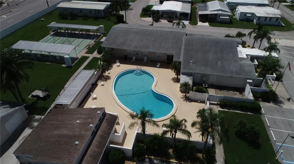 808 53rd Avenue E Bradenton FL 34203