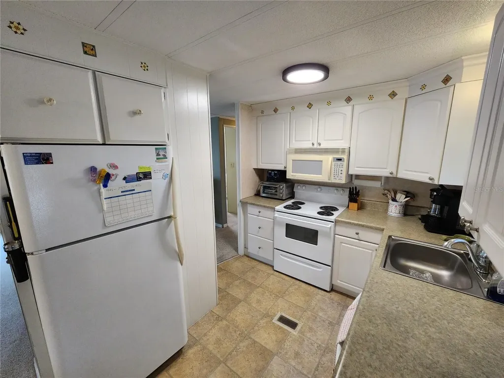 808 53rd Avenue E Bradenton FL 34203