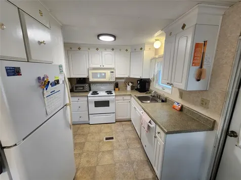 808 53rd Avenue E Bradenton FL 34203