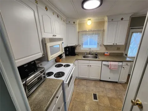 808 53rd Avenue E Bradenton FL 34203