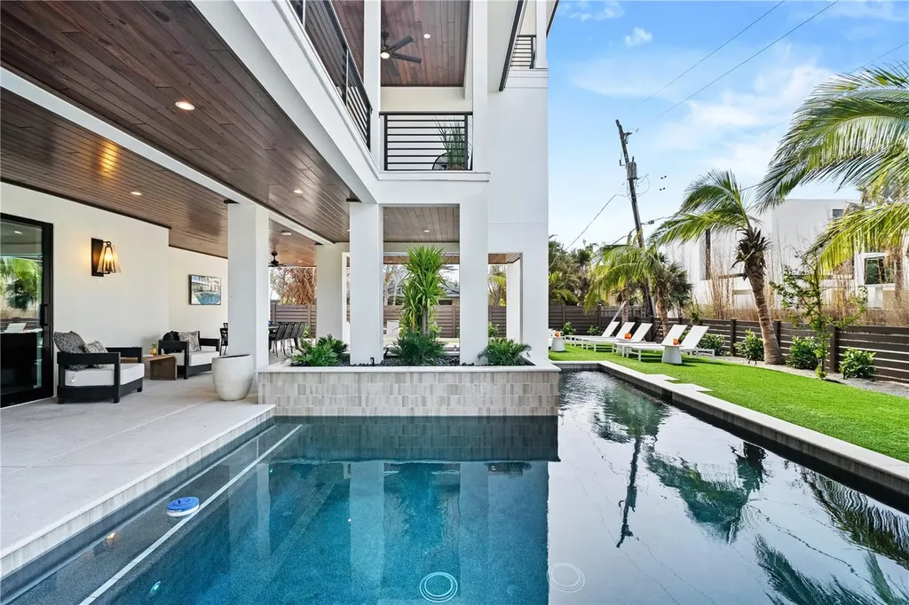 7007 Point Of Rocks Road Sarasota FL 34242