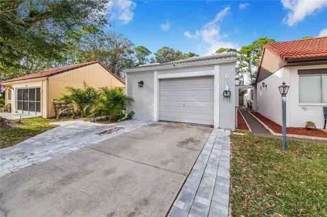 103 Las Flores Winter Haven FL 33884