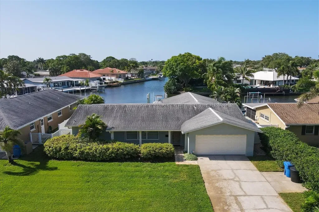 1474 54th Avenue NE St Petersburg FL 33703