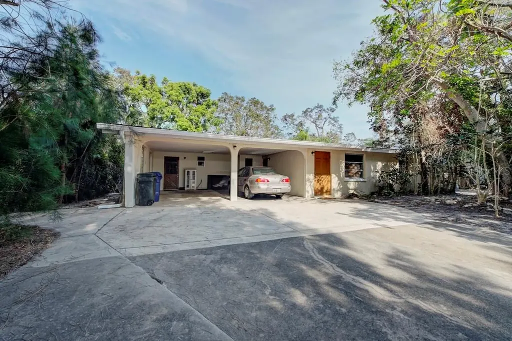 2501 Grand Cayman Street Sarasota FL 34231