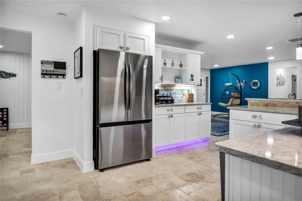 31 Lands End Lane Sarasota FL 34242