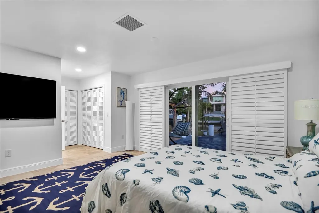 31 Lands End Lane Sarasota FL 34242