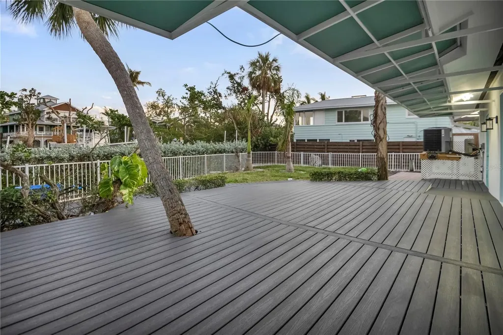 31 Lands End Lane Sarasota FL 34242