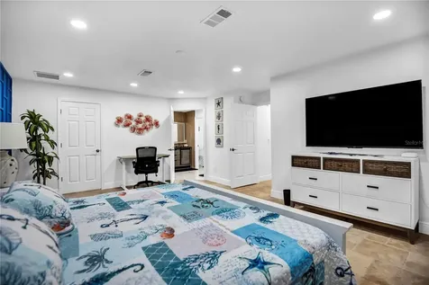 31 Lands End Lane Sarasota FL 34242