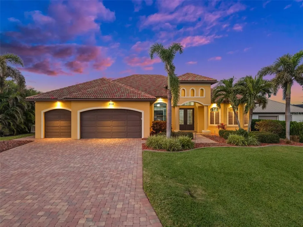 2033 SW 52nd Street Cape Coral FL 33914