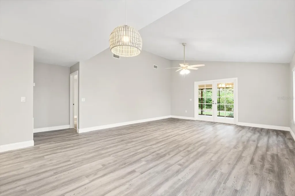 6401 Pelican Drive Bradenton FL 34210