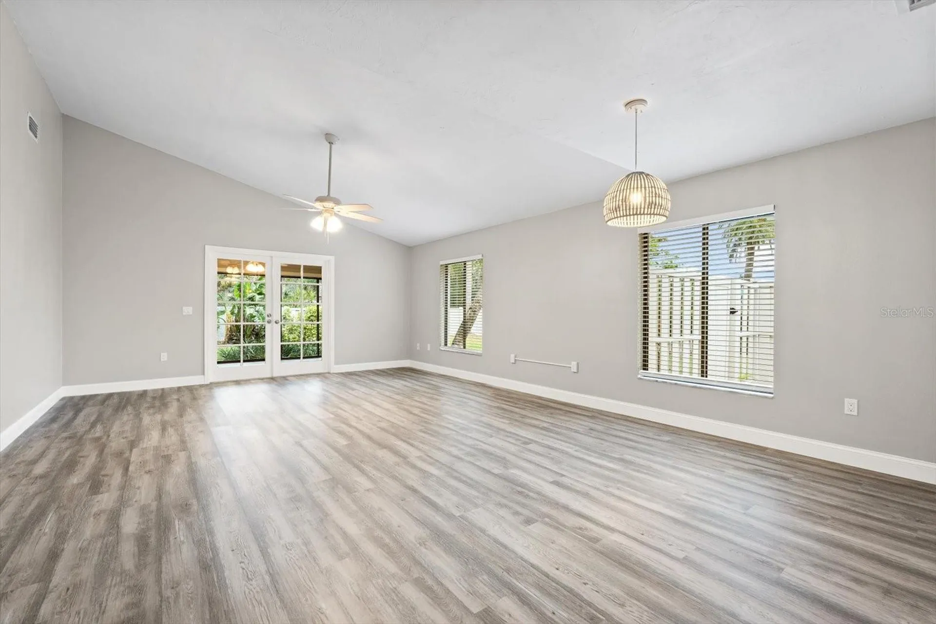 6401 Pelican Drive Bradenton FL 34210