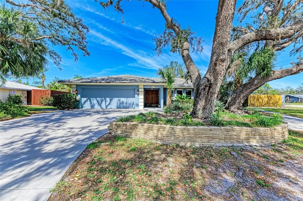 2299 Riverwood Court Sarasota FL 34231